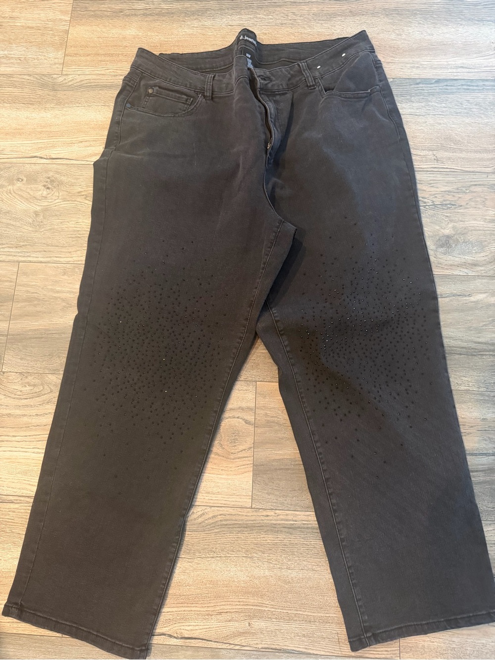 d. jeans Women's Black sparkle Jeans with Subtle Knee Stud Detail